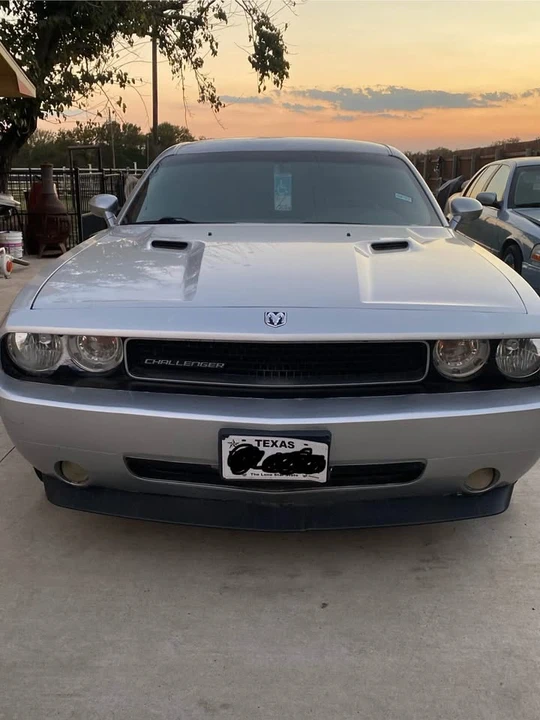 2009 Dodge Challenger 3rd Gen - Image 2 of 8