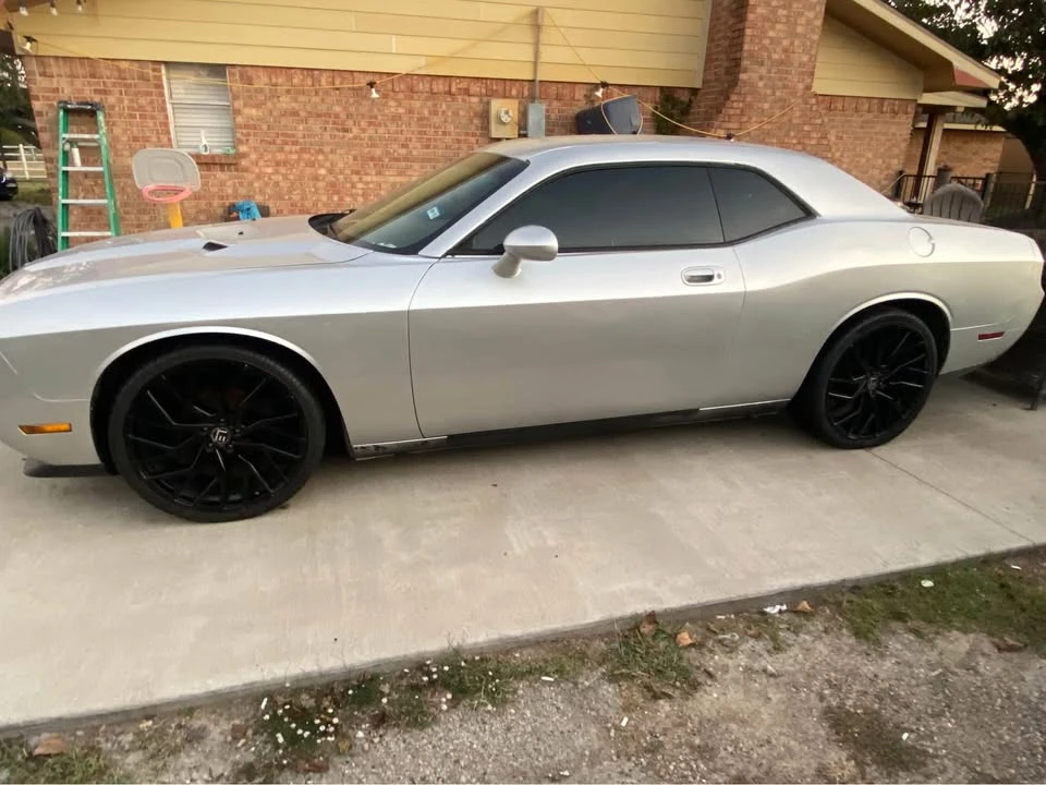 2009 Dodge Challenger 3rd Gen - Image 6 of 8