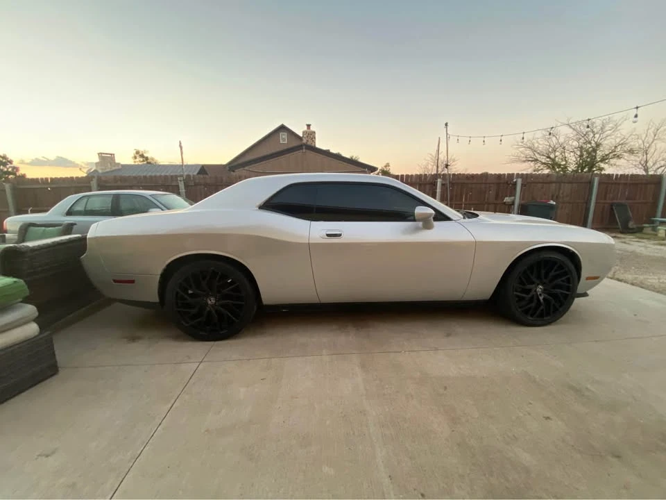 2009 Dodge Challenger 3rd Gen - Image 4 of 8