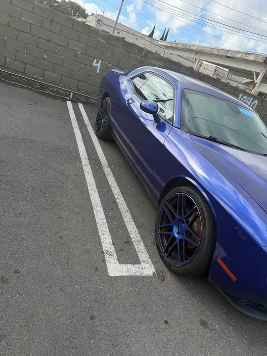 Dodge Challenger - Image 2 of 4