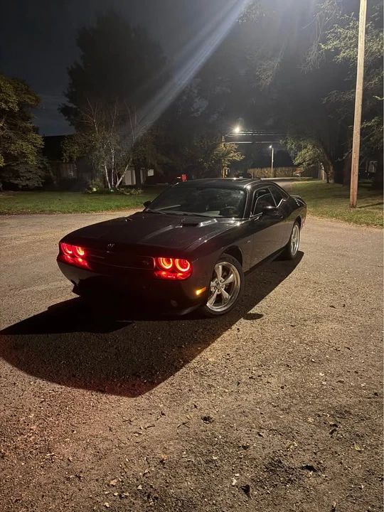 2010 Dodge Challenger 3rd Gen - Image 4 of 5