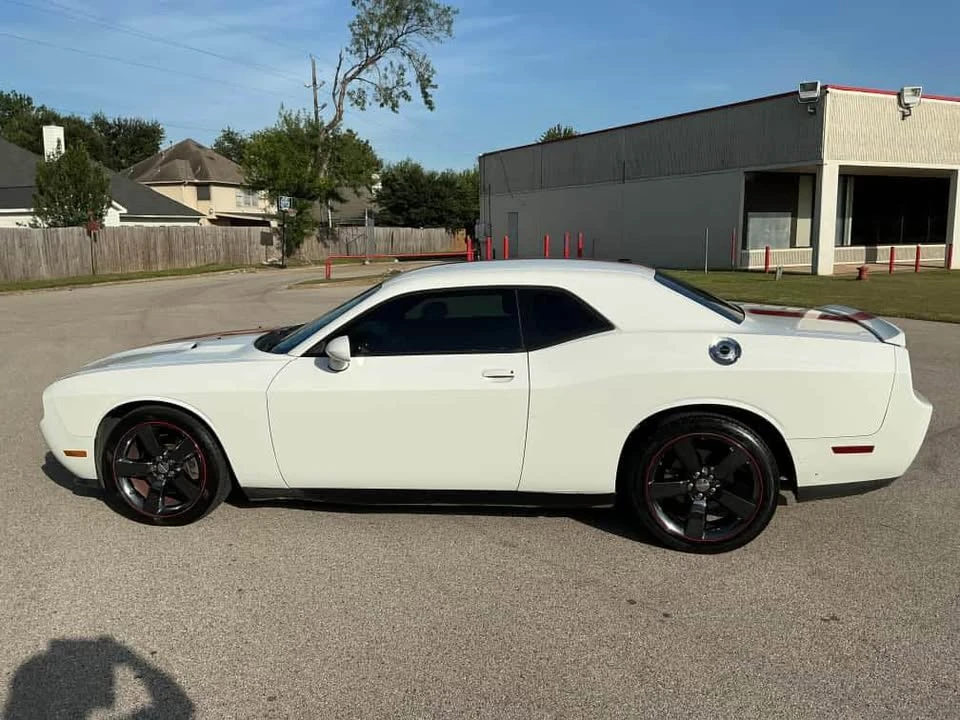 2012 Dodge Challenger 3rd Gen - Image 3 of 10