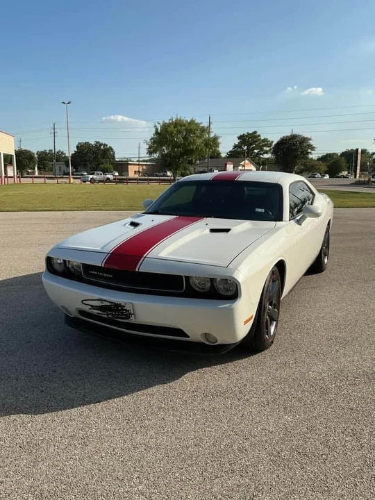 2012 Dodge Challenger 3rd Gen - Image 4 of 10