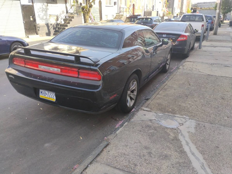 2009 Dodge Challenger 3rd Gen - Image 6 of 8