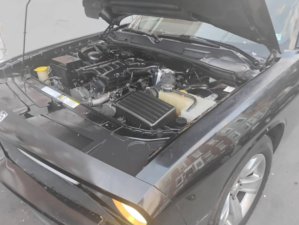 2009 Dodge Challenger 3rd Gen - Image 3 of 8