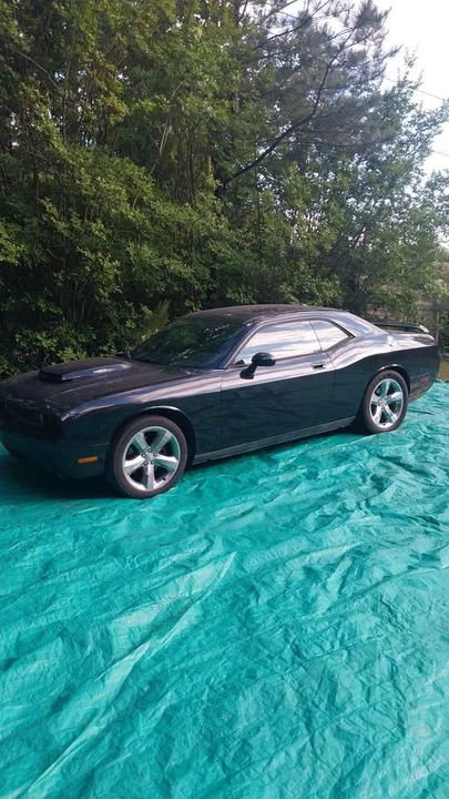 2010 Dodge Challenger 3rd Gen - Image 2 of 6
