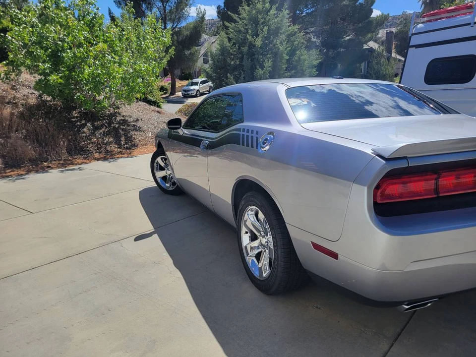 2011 Dodge Challenger 3rd Gen - Image 4 of 7
