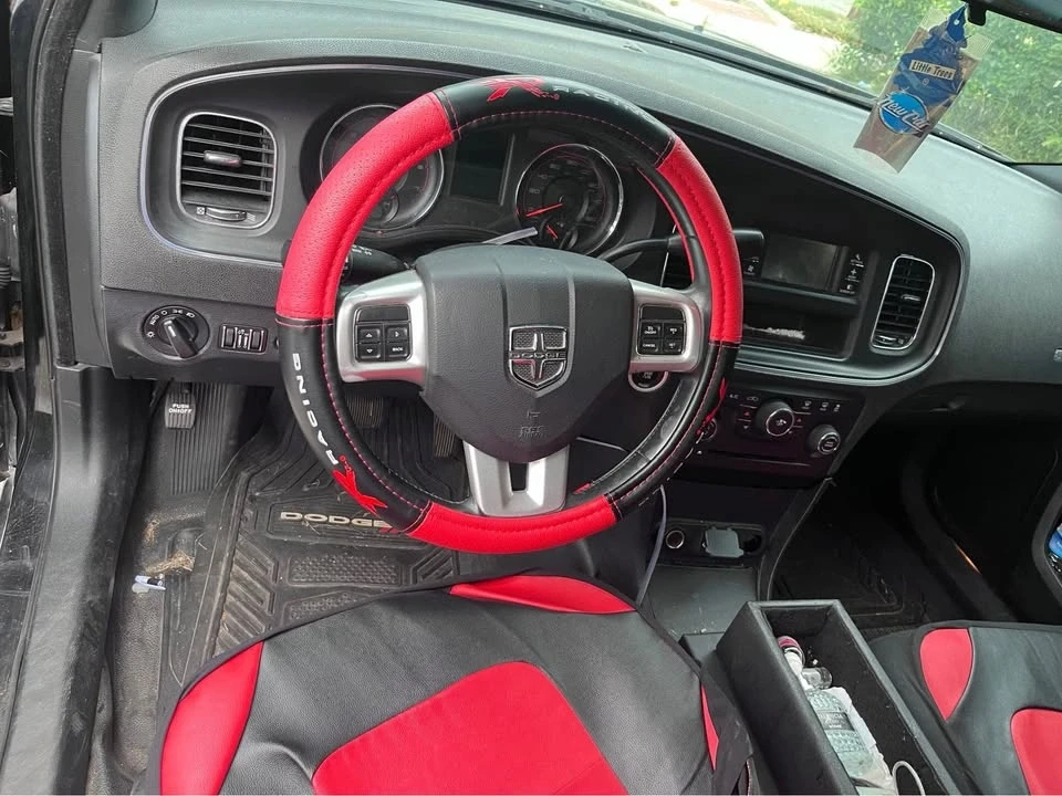 2014 Dodge Charger 7th Gen - Image 2 of 4