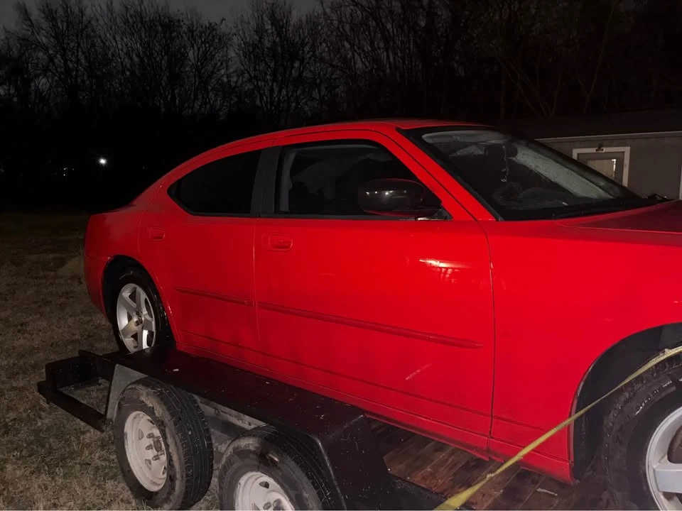Dodge Charger 6th Gen - Image 5 of 7