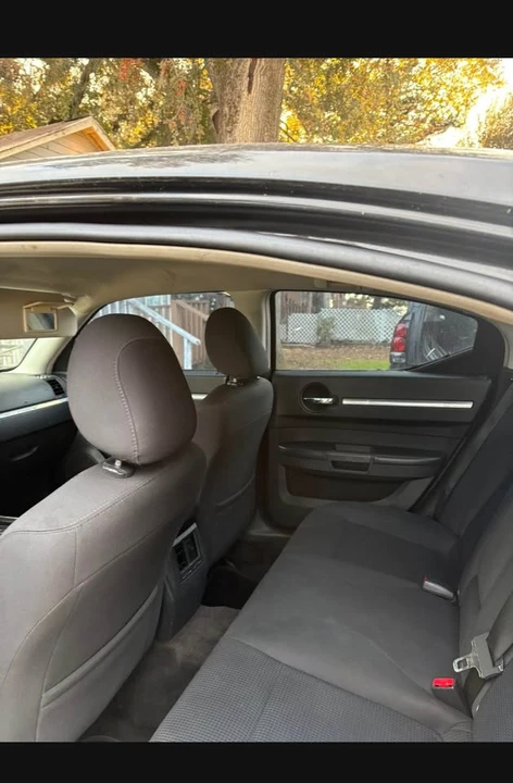 2010 Dodge Charger 6th Gen - Image 3 of 7