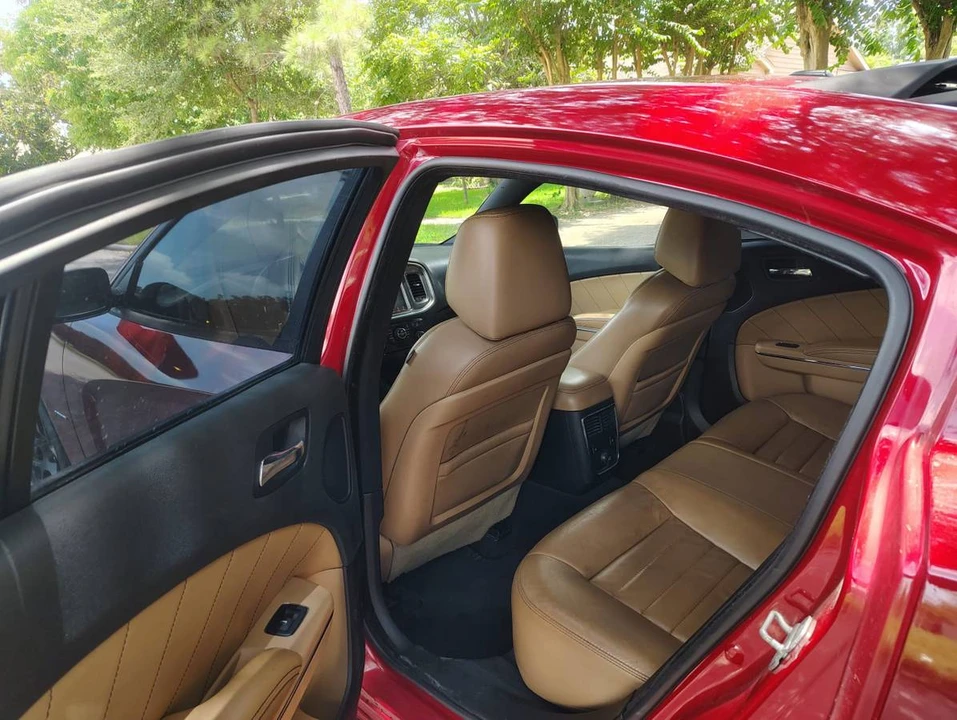 2011 Dodge Charger 7th Gen - Image 10 of 15