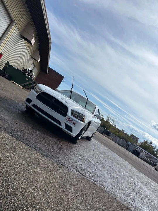 2014 Dodge Charger 7th Gen - Image 2 of 3