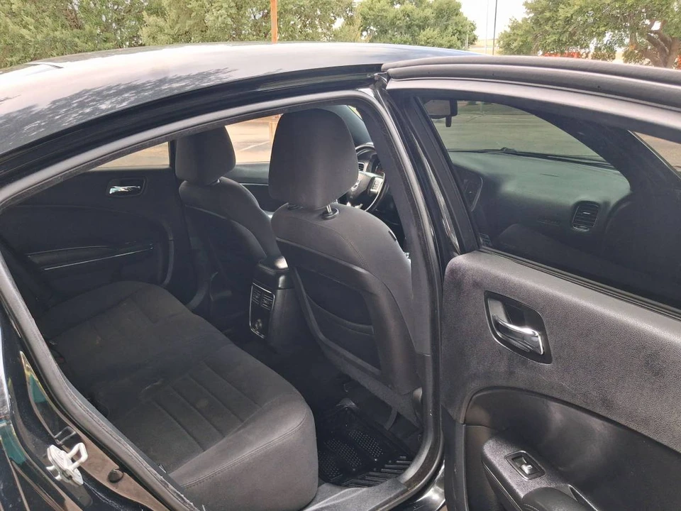 2014 Dodge Charger 7th Gen - Image 9 of 12