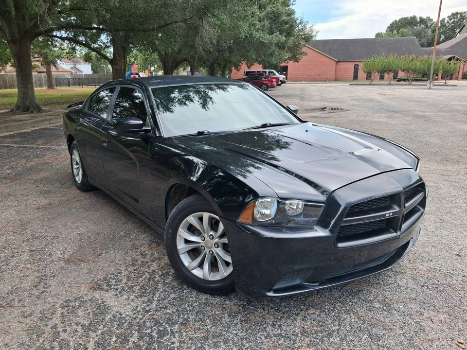 2014 Dodge Charger 7th Gen - Image 2 of 12