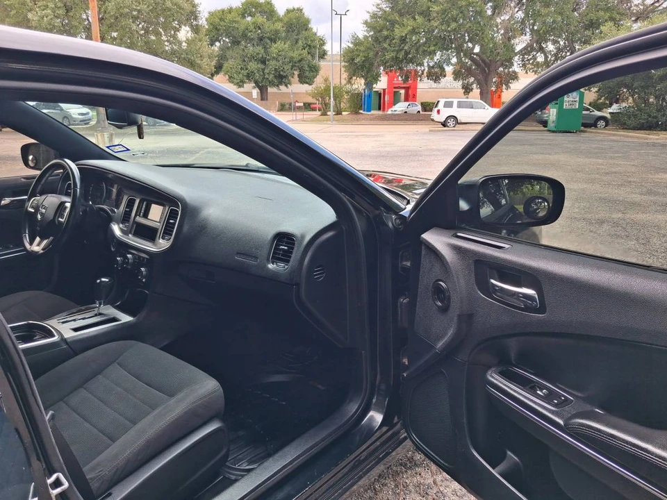 2014 Dodge Charger 7th Gen - Image 8 of 12