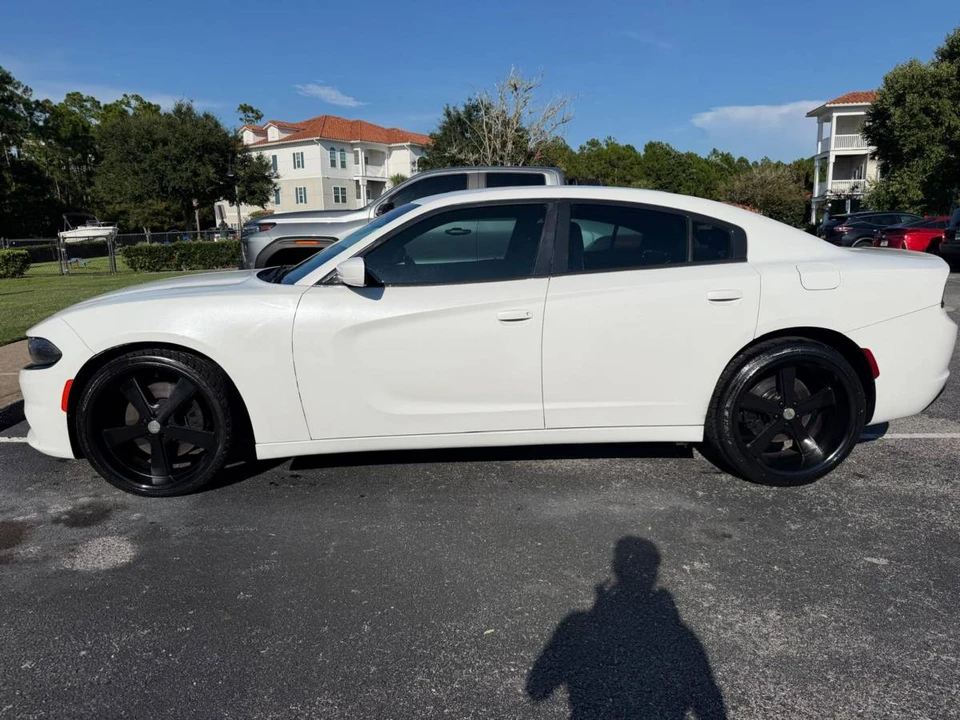 2016 Dodge Charger 7th Gen - Image 2 of 13