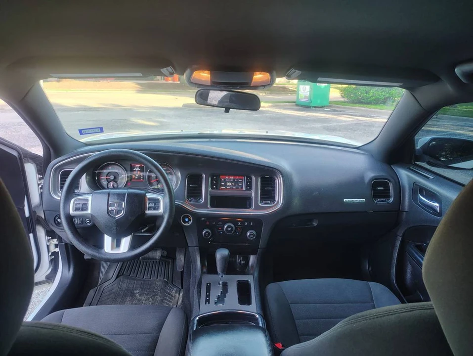 2014 Dodge Charger 7th Gen - Image 14 of 16