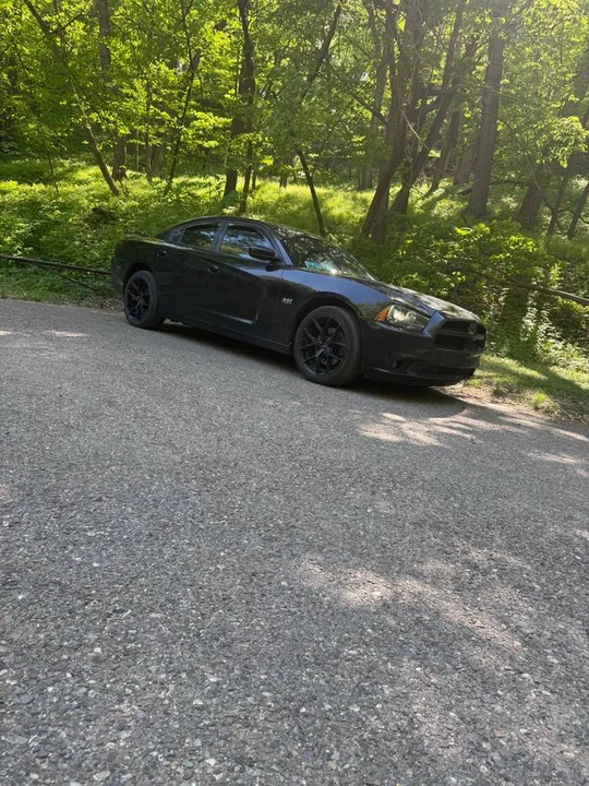 2014 Dodge Charger 7th Gen - Image 2 of 5