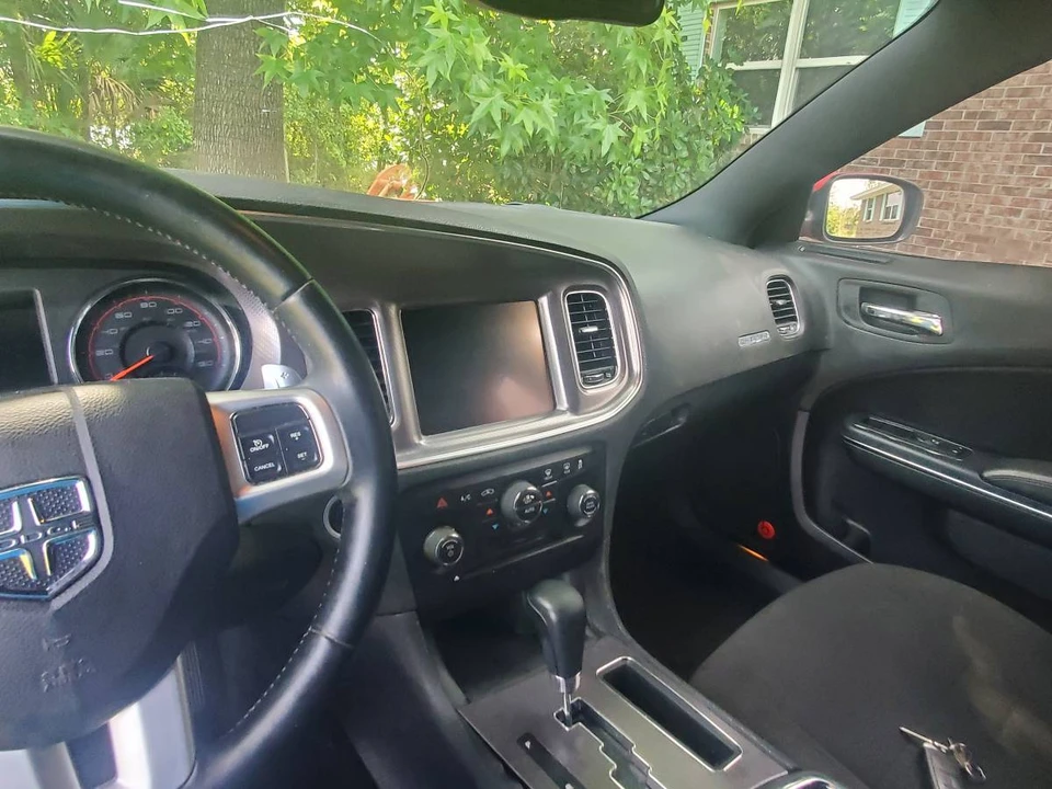 2014 Dodge Charger 7th Gen - Image 6 of 8