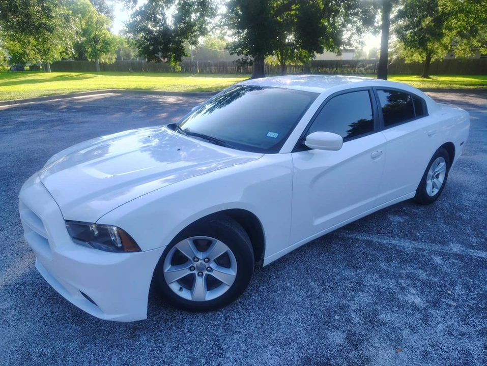 2014 Dodge Charger 7th Gen - Image 2 of 16