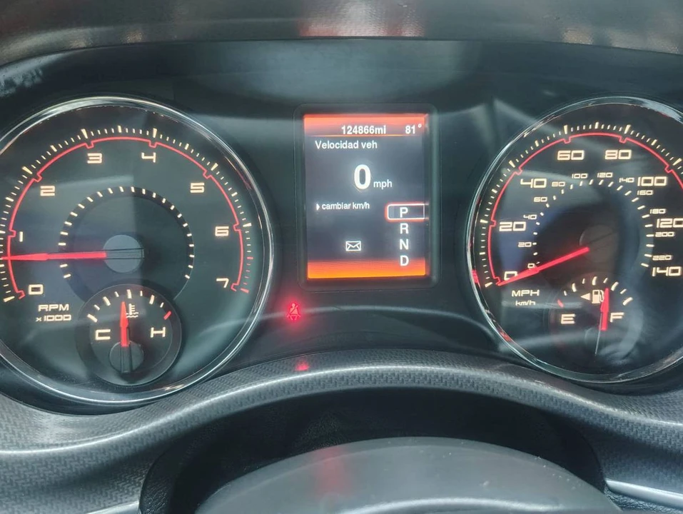2014 Dodge Charger 7th Gen - Image 13 of 16