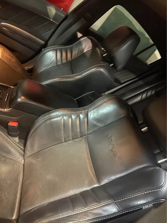 2019 Parts & Memorabilia Seats & Interior - Image 4 of 5