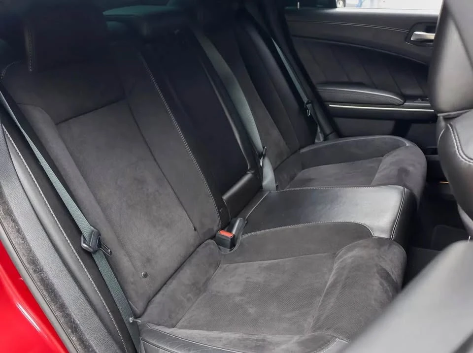Parts & Memorabilia Seats & Interior - Image 3 of 4