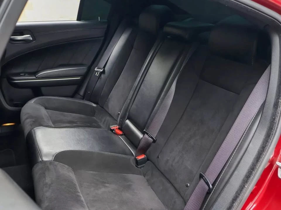 Parts & Memorabilia Seats & Interior - Image 4 of 4