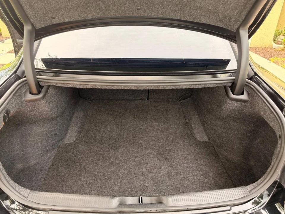 2023 Dodge Charger 7th Gen - Image 10 of 13