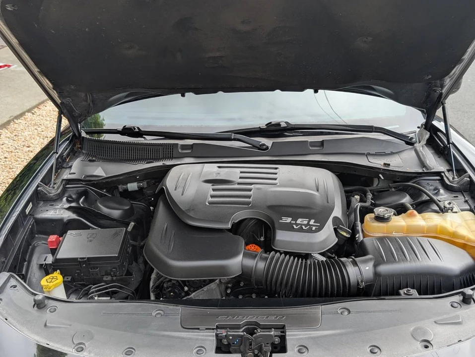 2016 Dodge Charger 7th Gen - Image 17 of 17