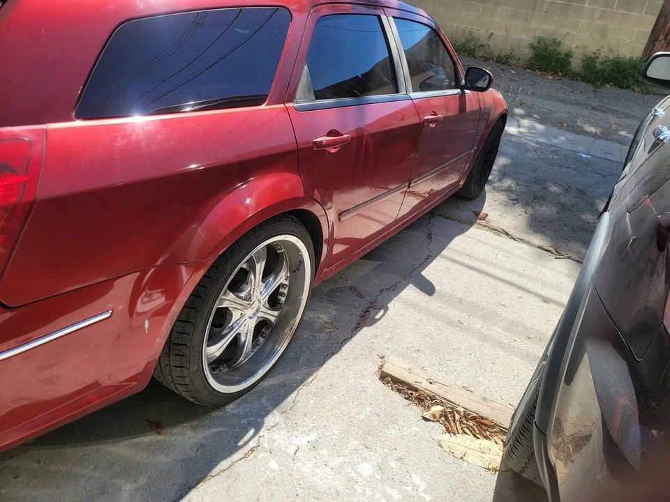 2006 Dodge Magnum SRT8 2nd Gen - Image 8 of 10