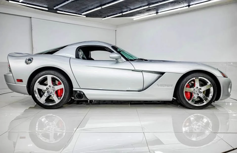 2010 Dodge Viper 4th Gen - Image 3 of 10