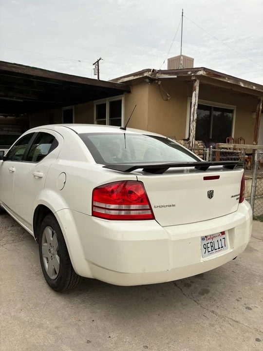 2010 Dodge Avenger Sedan - Image 3 of 6