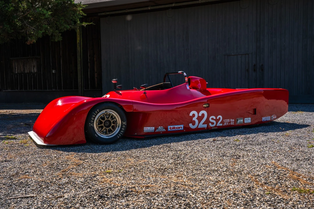 Vehicle image 7 of 31