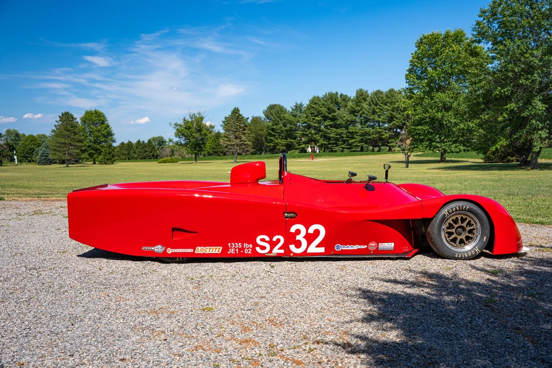 Vehicle image 15 of 31