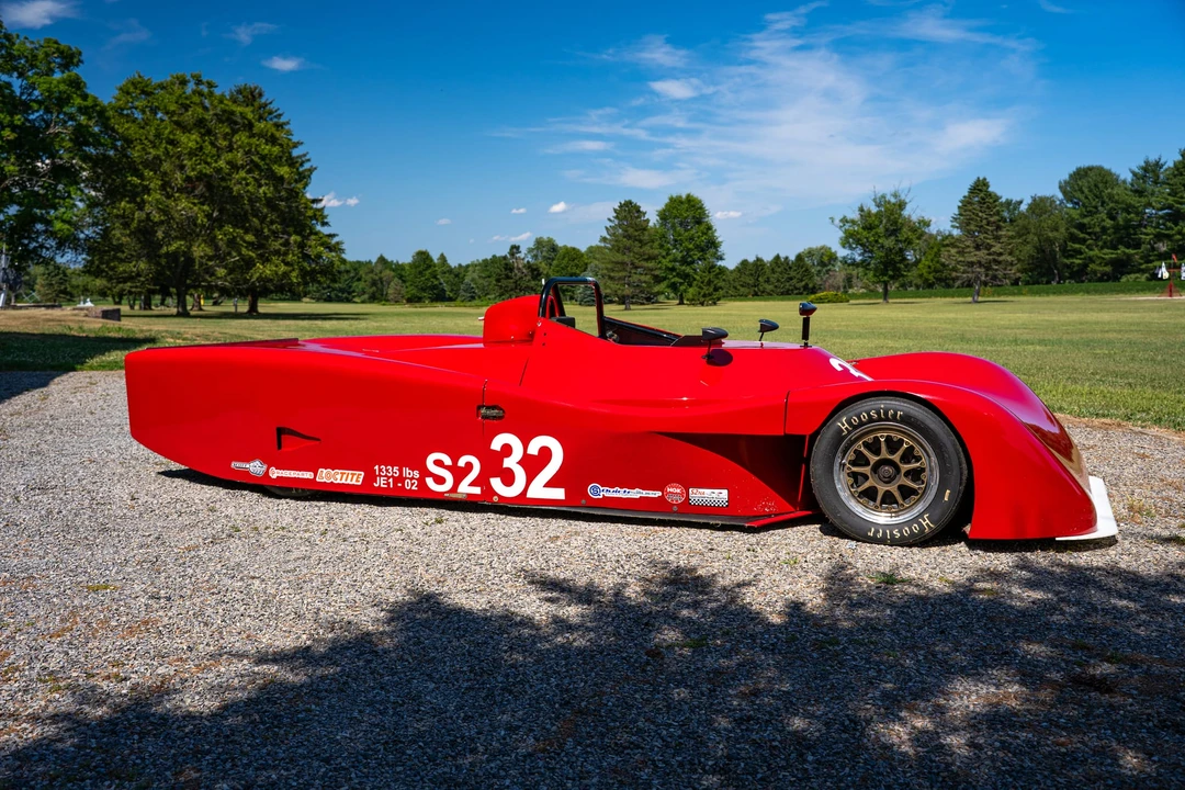 Vehicle image 16 of 31
