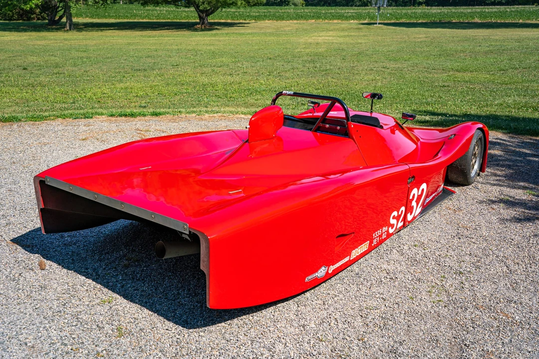 Vehicle image 27 of 31