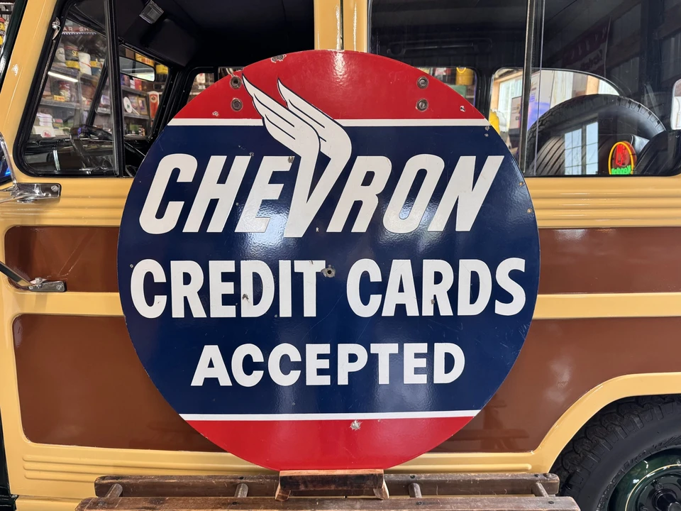 Chevron - Image 24 of 31