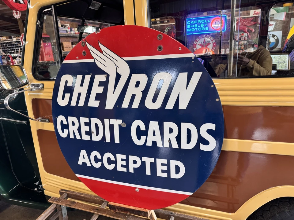 Chevron - Image 25 of 31