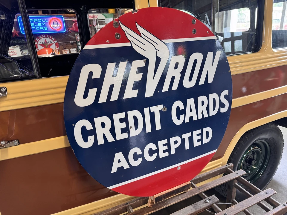 Chevron - Image 26 of 31