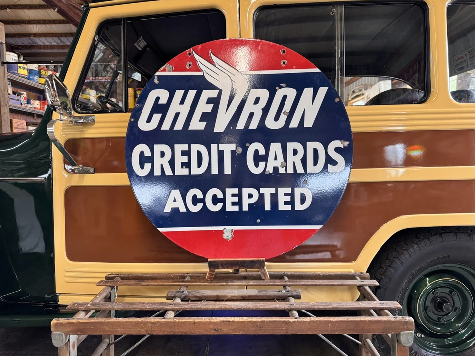 Chevron - Image 18 of 31