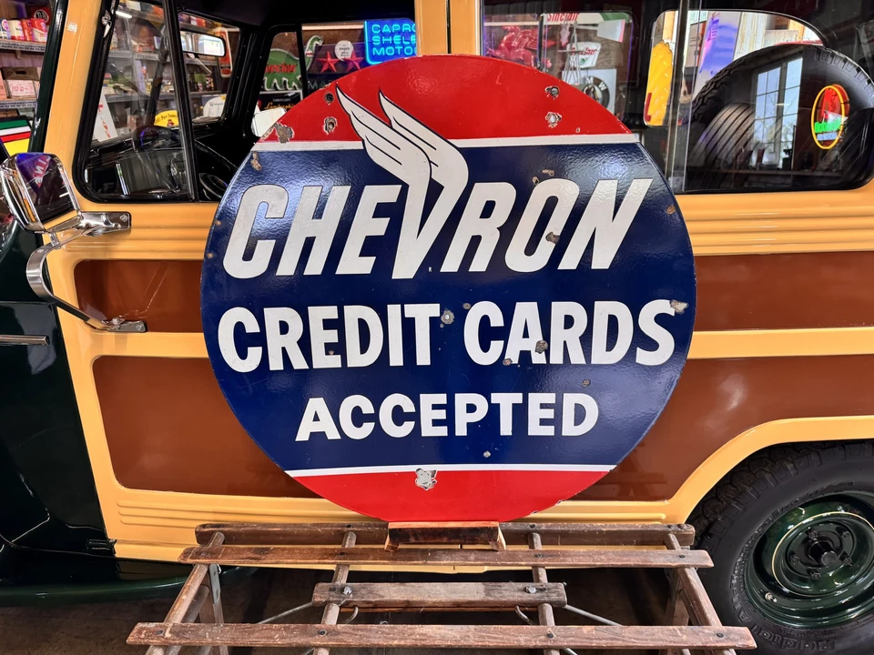 Chevron - Image 16 of 31