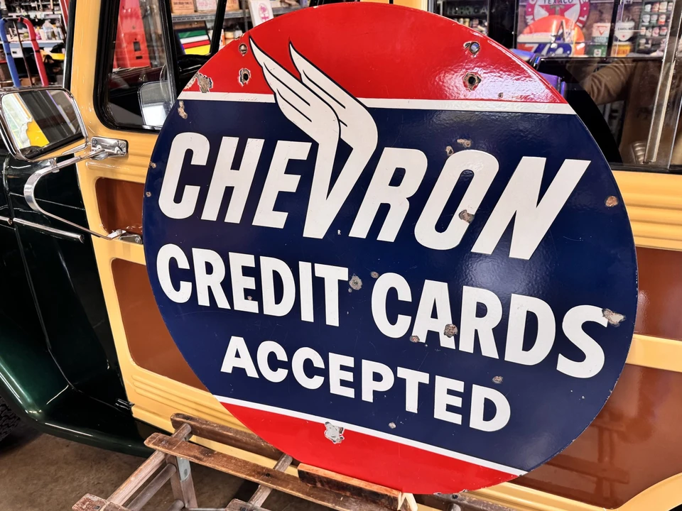 Chevron - Image 22 of 31