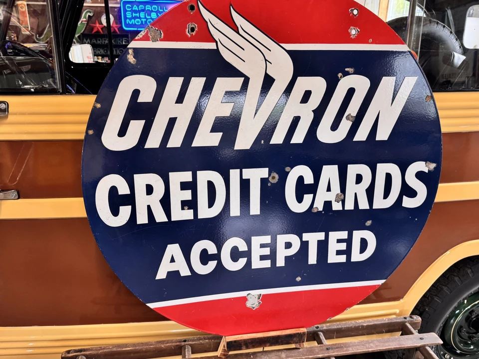 Chevron - Image 23 of 31