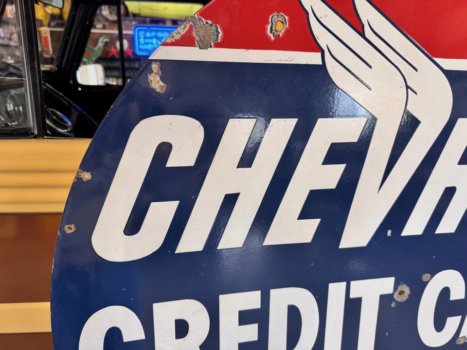 Chevron - Image 28 of 31