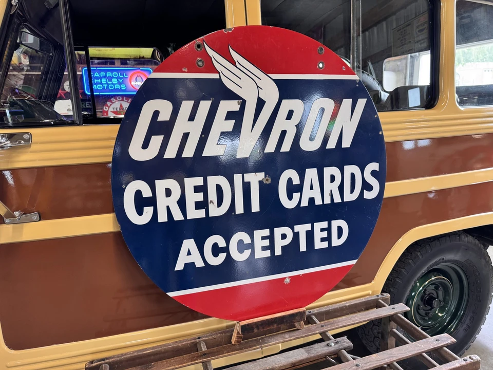 Chevron - Image 6 of 31