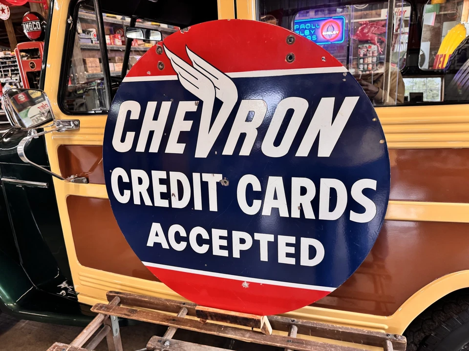 Chevron - Image 5 of 31