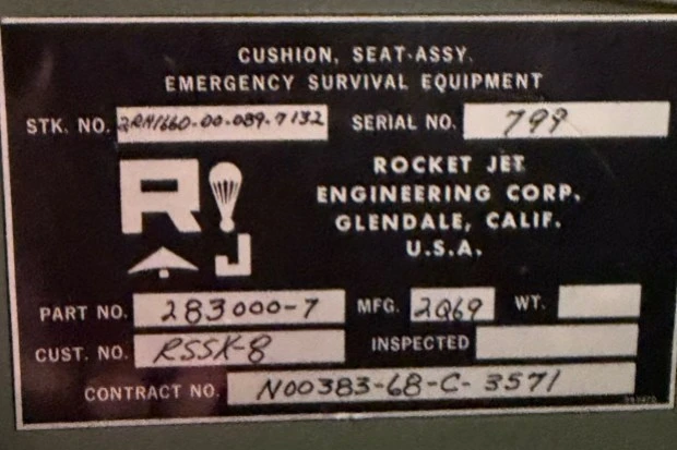 Parts & Memorabilia Seats & Interior - Image 8 of 9