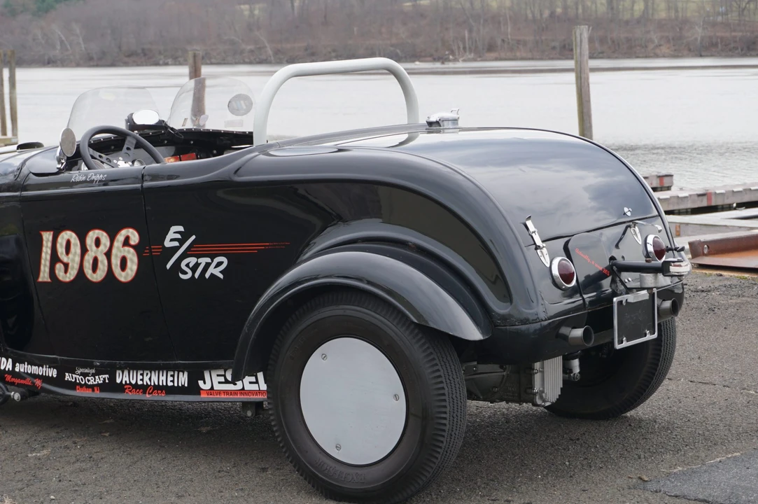 Ford Hot Rod - Image 27 of 31