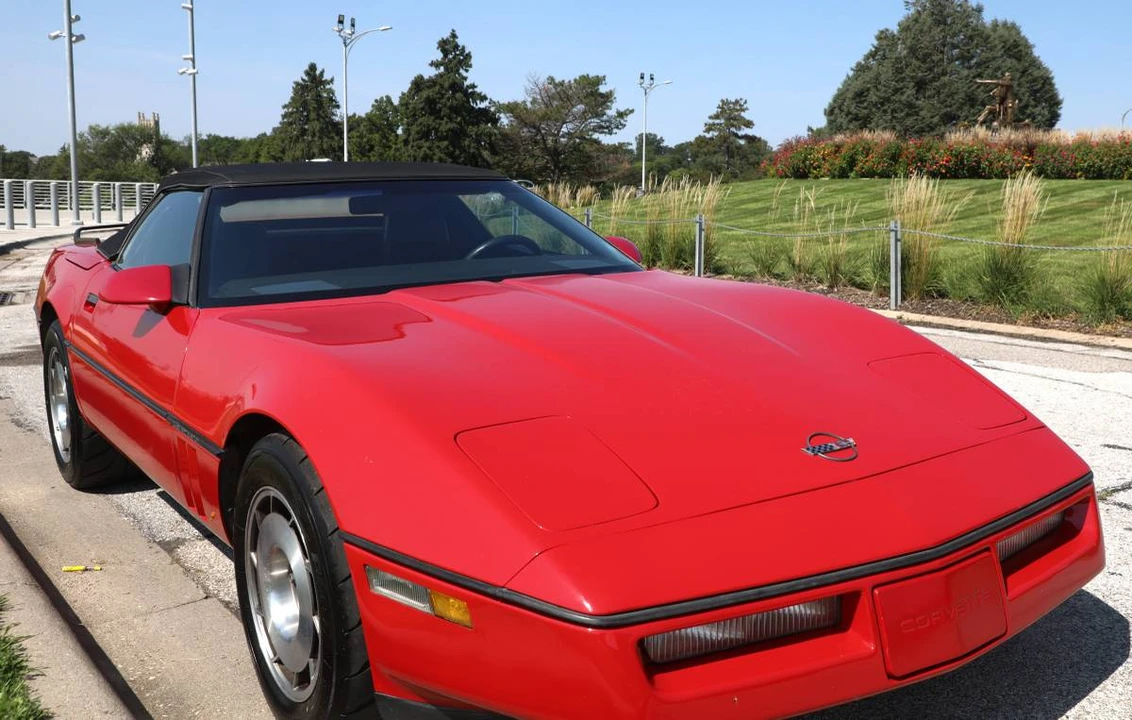 1987 Chevrolet Corvette C4 - Image 3 of 15